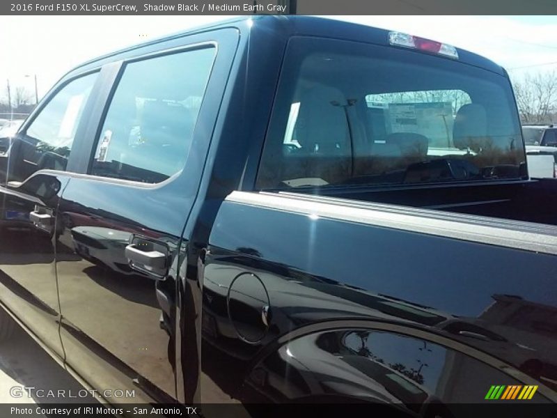 Shadow Black / Medium Earth Gray 2016 Ford F150 XL SuperCrew