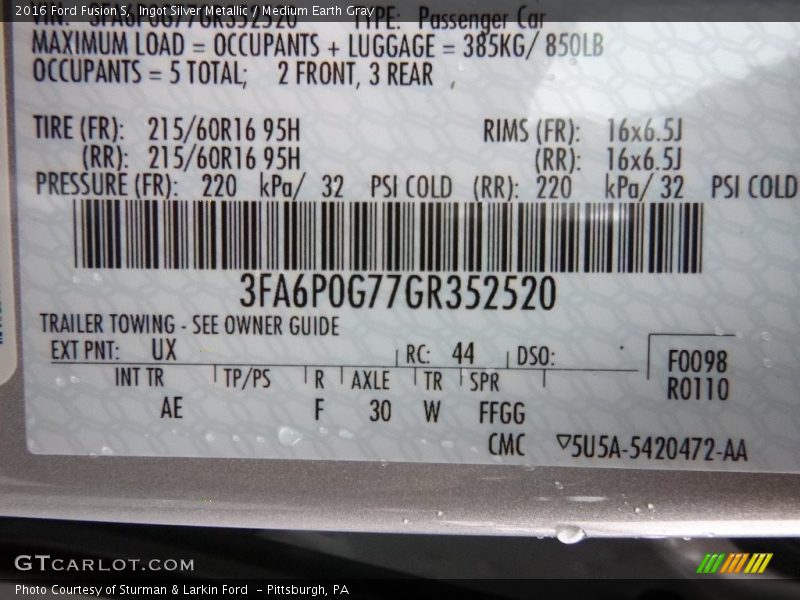 Ingot Silver Metallic / Medium Earth Gray 2016 Ford Fusion S