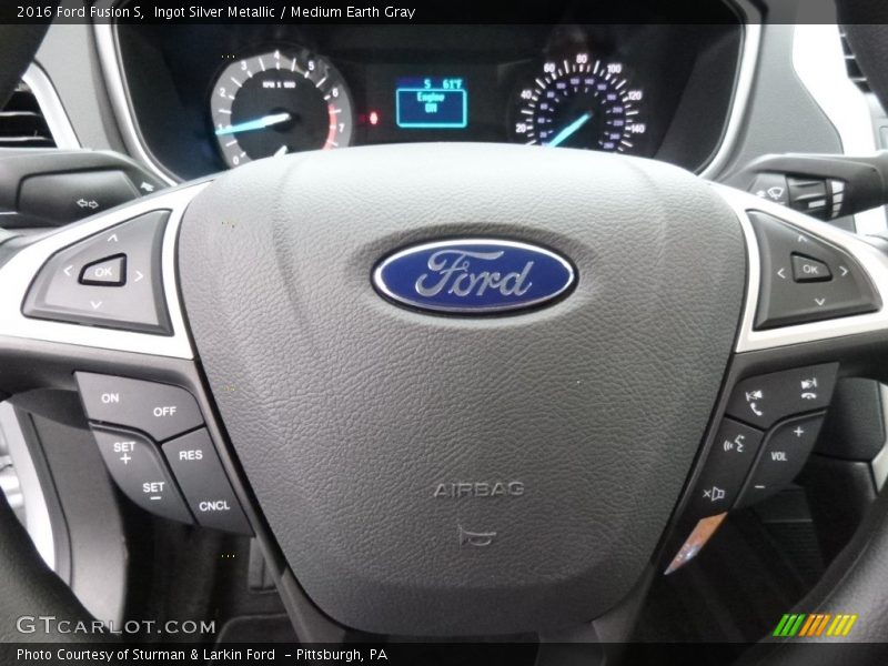 Ingot Silver Metallic / Medium Earth Gray 2016 Ford Fusion S