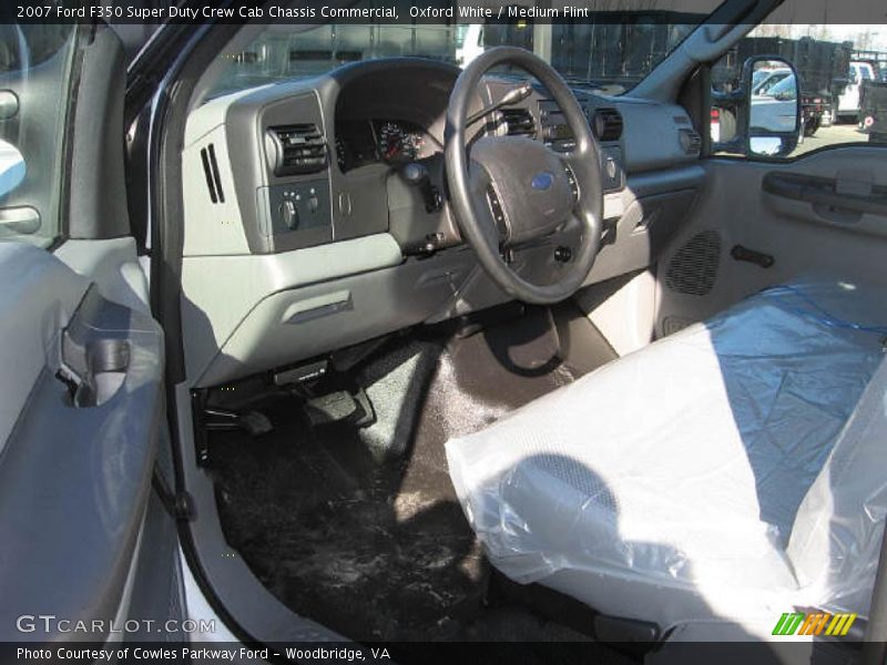 Oxford White / Medium Flint 2007 Ford F350 Super Duty Crew Cab Chassis Commercial