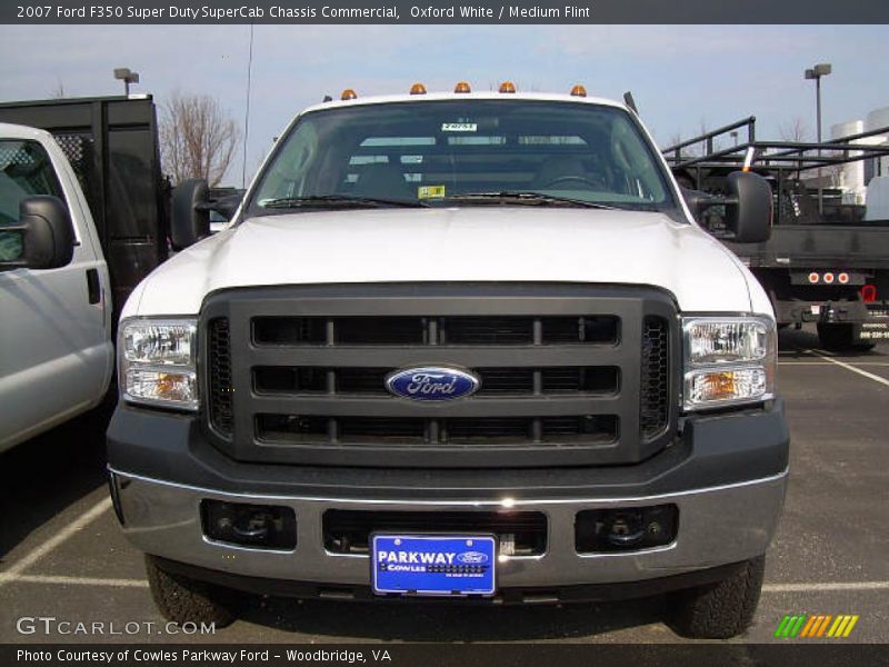 Oxford White / Medium Flint 2007 Ford F350 Super Duty SuperCab Chassis Commercial
