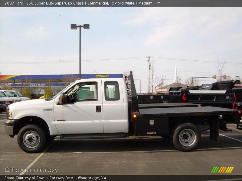 Oxford White / Medium Flint 2007 Ford F350 Super Duty SuperCab Chassis Commercial