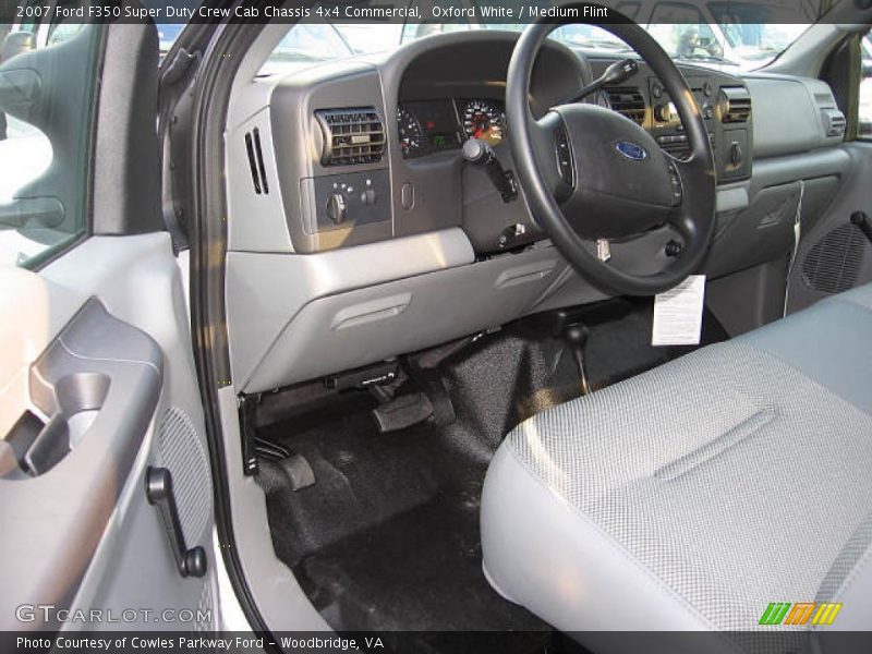 Oxford White / Medium Flint 2007 Ford F350 Super Duty Crew Cab Chassis 4x4 Commercial
