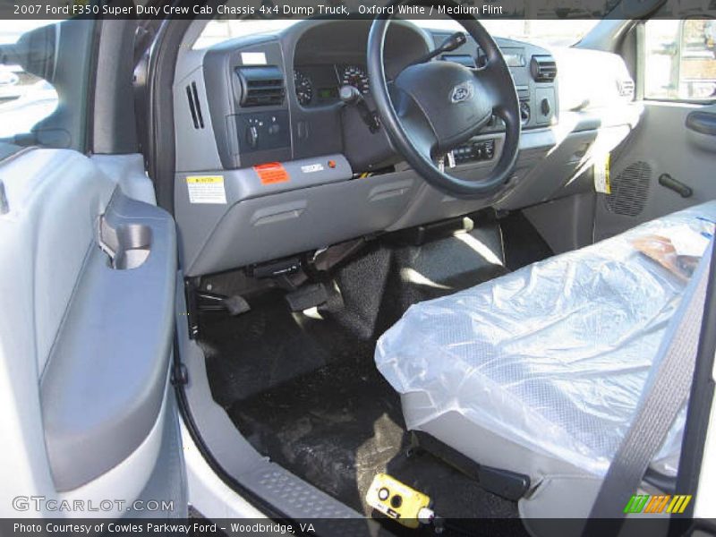 Oxford White / Medium Flint 2007 Ford F350 Super Duty Crew Cab Chassis 4x4 Dump Truck