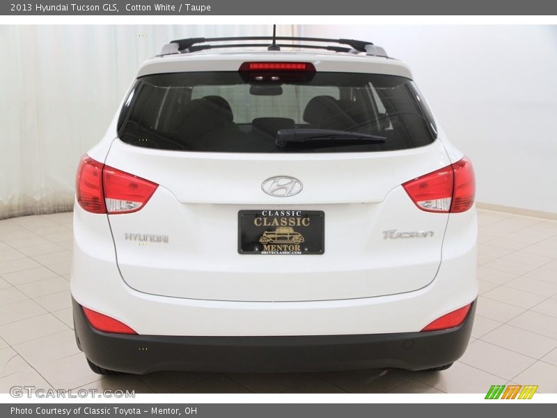 Cotton White / Taupe 2013 Hyundai Tucson GLS