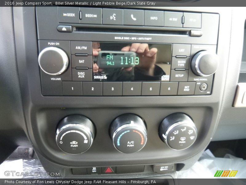 Billet Silver Metallic / Light Pebble Beige/Dark Slate Gray 2016 Jeep Compass Sport