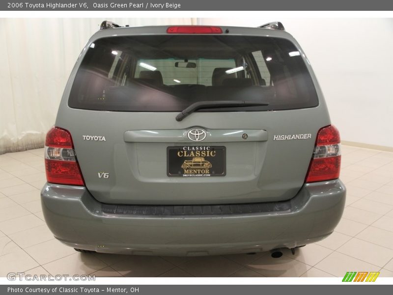 Oasis Green Pearl / Ivory Beige 2006 Toyota Highlander V6