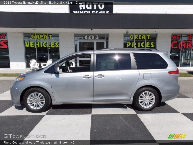 Silver Sky Metallic / Light Gray 2013 Toyota Sienna XLE