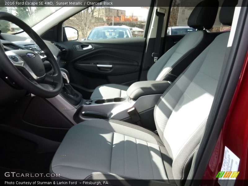 Sunset Metallic / Charcoal Black 2016 Ford Escape SE 4WD