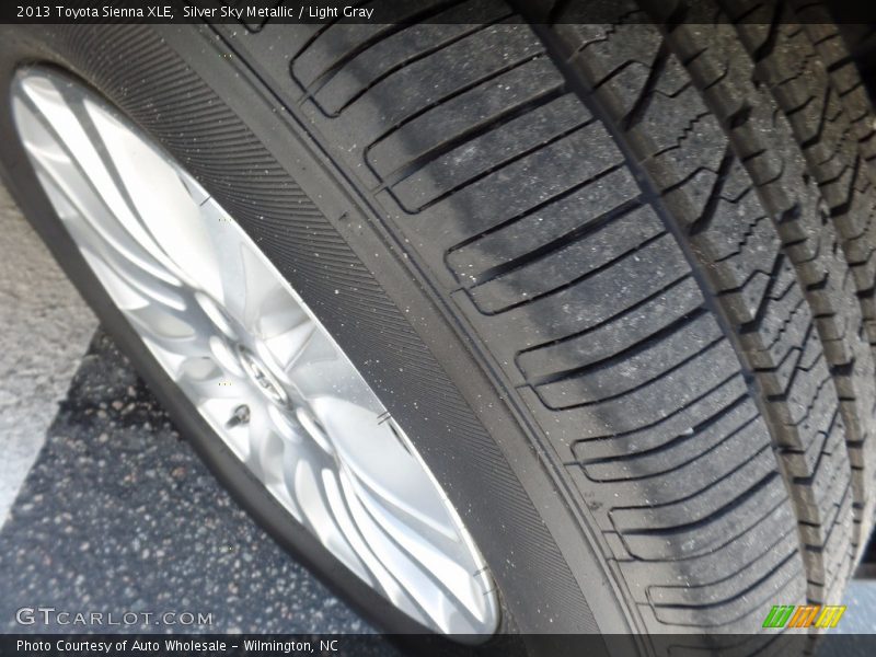 Silver Sky Metallic / Light Gray 2013 Toyota Sienna XLE