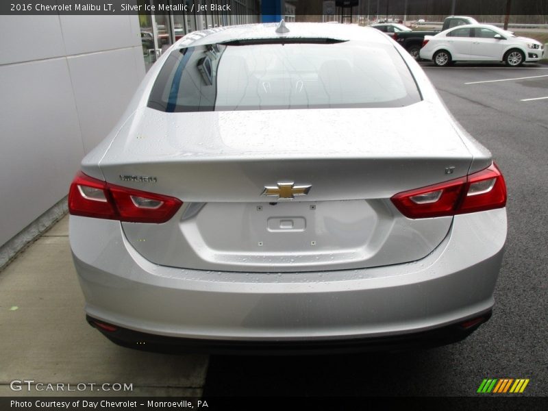 Silver Ice Metallic / Jet Black 2016 Chevrolet Malibu LT