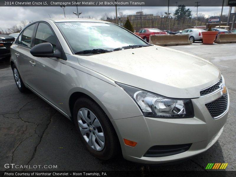 Champagne Silver Metallic / Jet Black/Medium Titanium 2014 Chevrolet Cruze LS