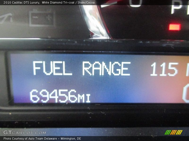 White Diamond Tri-coat / Shale/Cocoa 2010 Cadillac DTS Luxury
