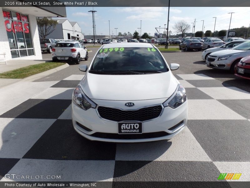 Snow White Pearl / Black 2016 Kia Forte LX Sedan