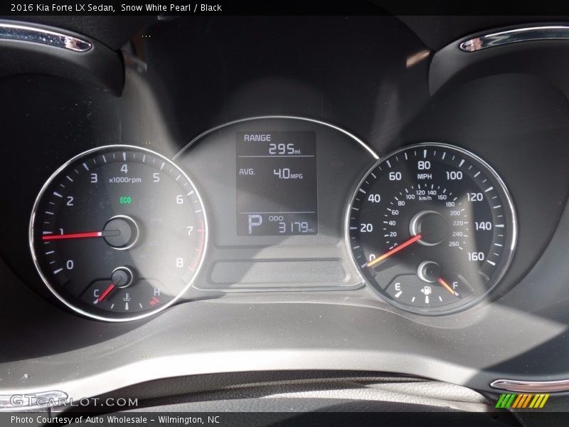 Snow White Pearl / Black 2016 Kia Forte LX Sedan