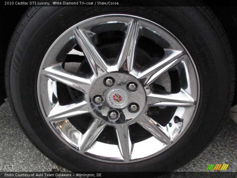 White Diamond Tri-coat / Shale/Cocoa 2010 Cadillac DTS Luxury