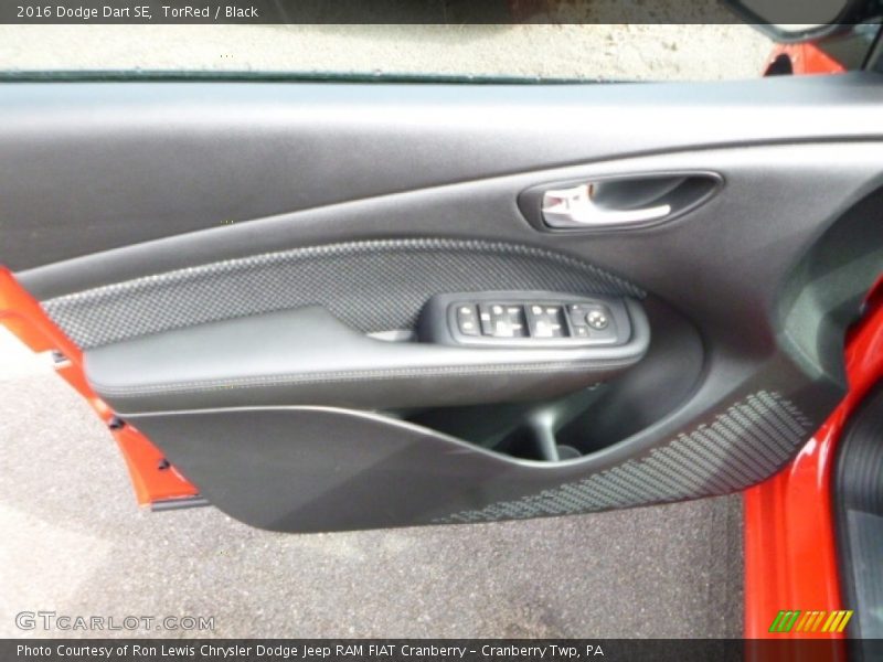 TorRed / Black 2016 Dodge Dart SE