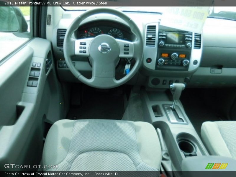 Glacier White / Steel 2013 Nissan Frontier SV V6 Crew Cab
