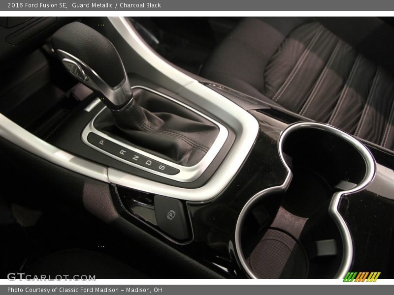 Guard Metallic / Charcoal Black 2016 Ford Fusion SE