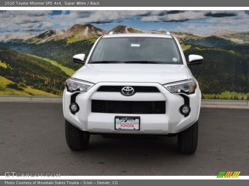 Super White / Black 2016 Toyota 4Runner SR5 4x4