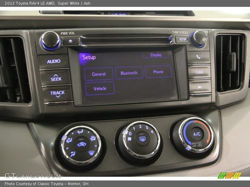 Super White / Ash 2013 Toyota RAV4 LE AWD