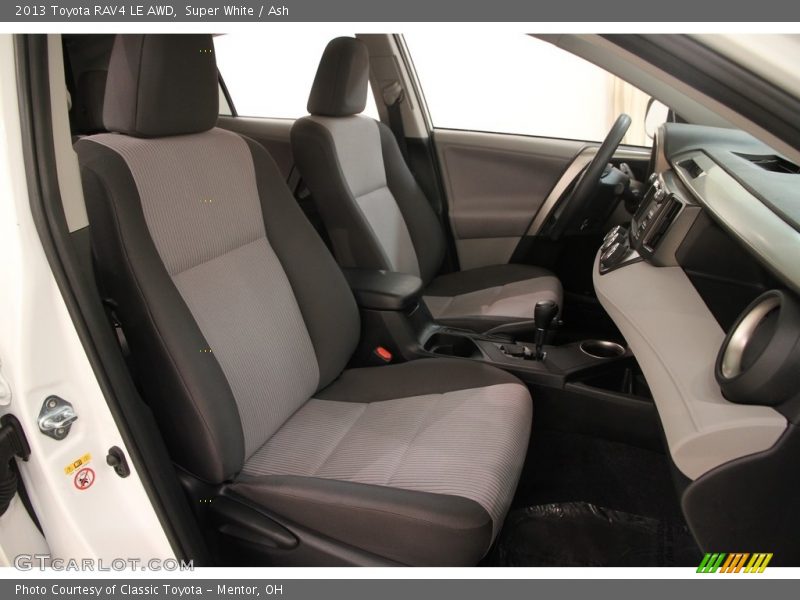 Super White / Ash 2013 Toyota RAV4 LE AWD