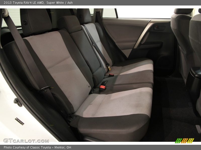 Super White / Ash 2013 Toyota RAV4 LE AWD