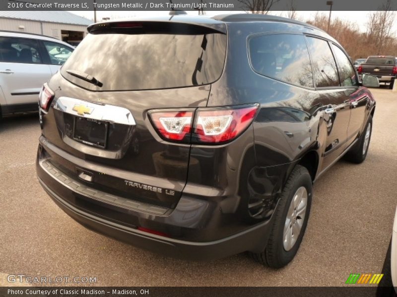 Tungsten Metallic / Dark Titanium/Light Titanium 2016 Chevrolet Traverse LS