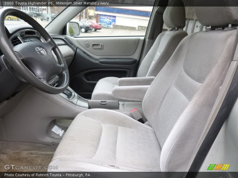 Millenium Silver Metallic / Ivory 2003 Toyota Highlander V6