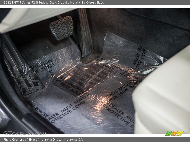 Dark Graphite Metallic II / Oyster/Black 2012 BMW 5 Series 528i Sedan