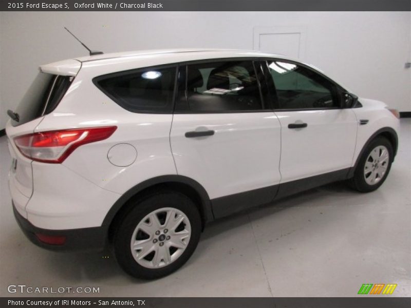 Oxford White / Charcoal Black 2015 Ford Escape S
