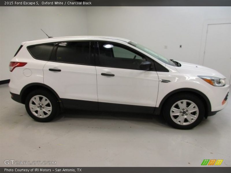 Oxford White / Charcoal Black 2015 Ford Escape S