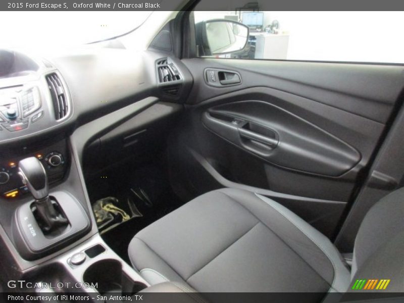 Oxford White / Charcoal Black 2015 Ford Escape S