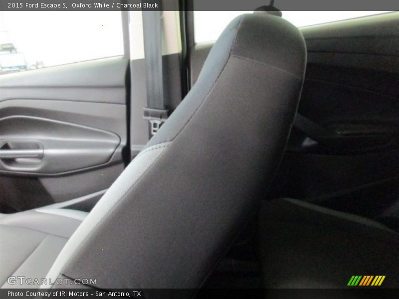 Oxford White / Charcoal Black 2015 Ford Escape S
