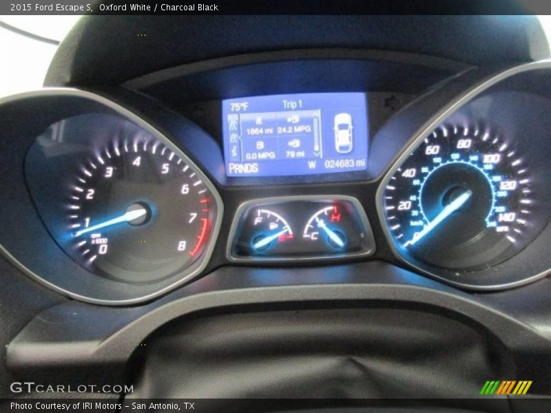 Oxford White / Charcoal Black 2015 Ford Escape S