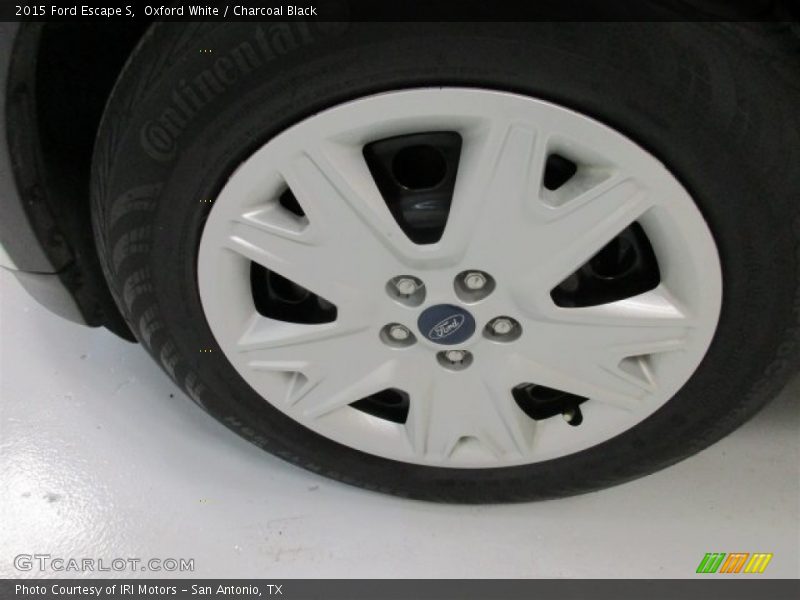 Oxford White / Charcoal Black 2015 Ford Escape S