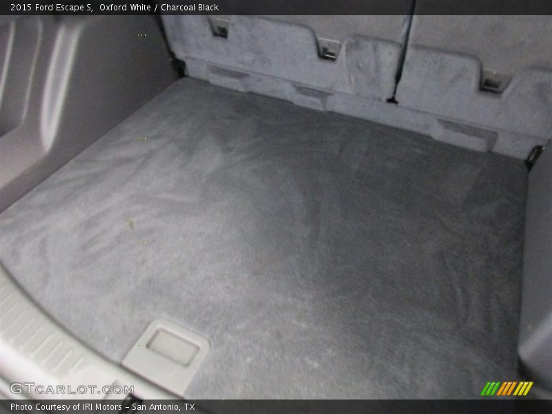 Oxford White / Charcoal Black 2015 Ford Escape S
