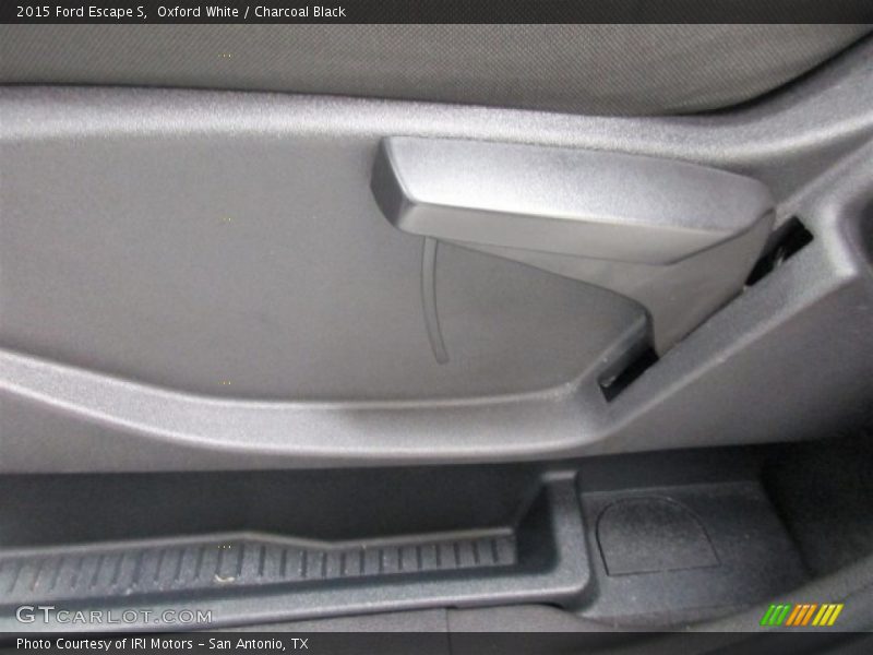 Oxford White / Charcoal Black 2015 Ford Escape S