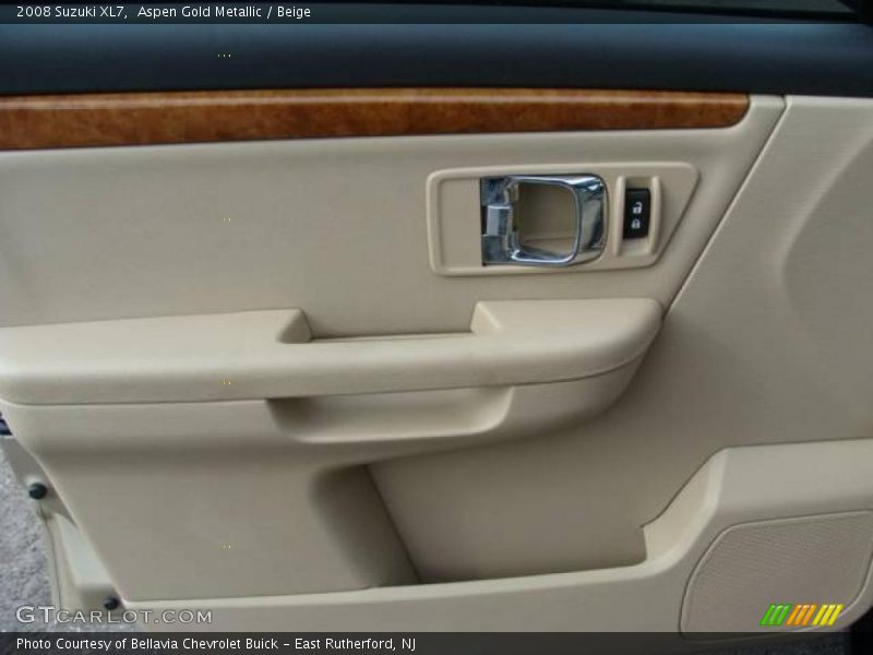 Aspen Gold Metallic / Beige 2008 Suzuki XL7
