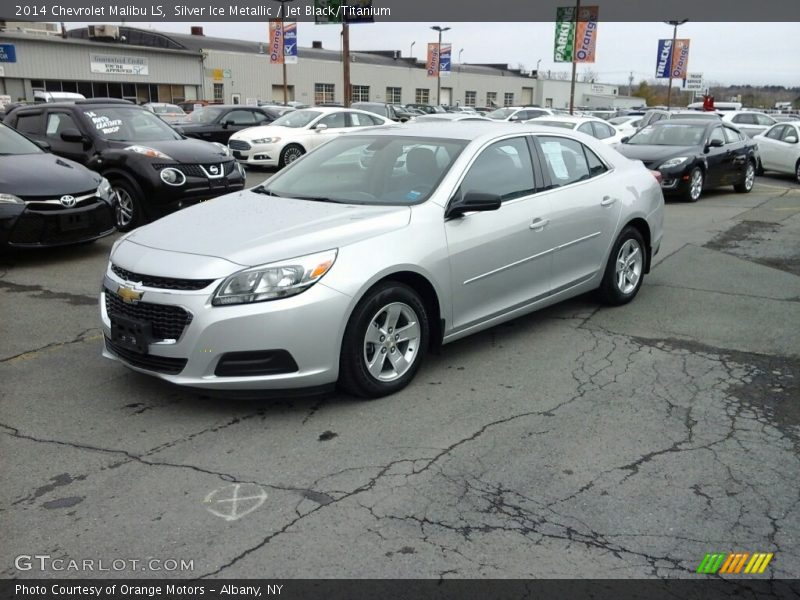 Front 3/4 View of 2014 Malibu LS