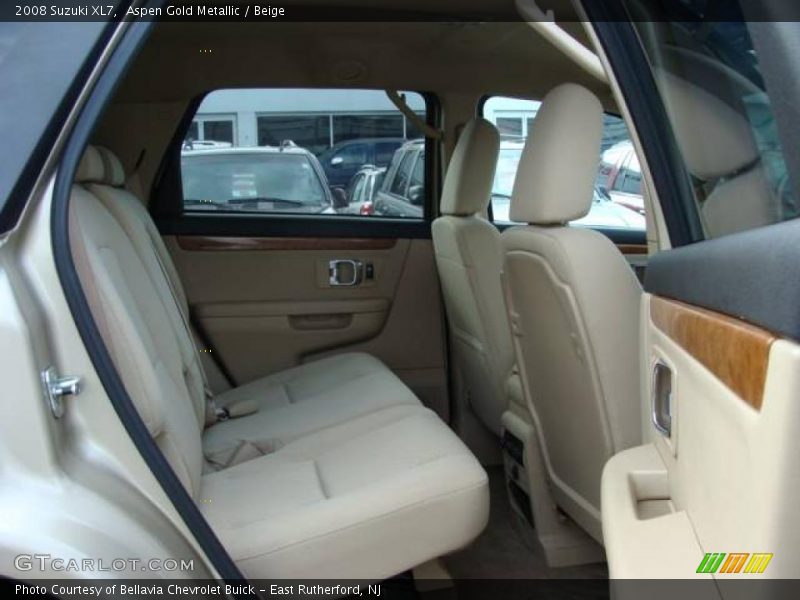 Aspen Gold Metallic / Beige 2008 Suzuki XL7
