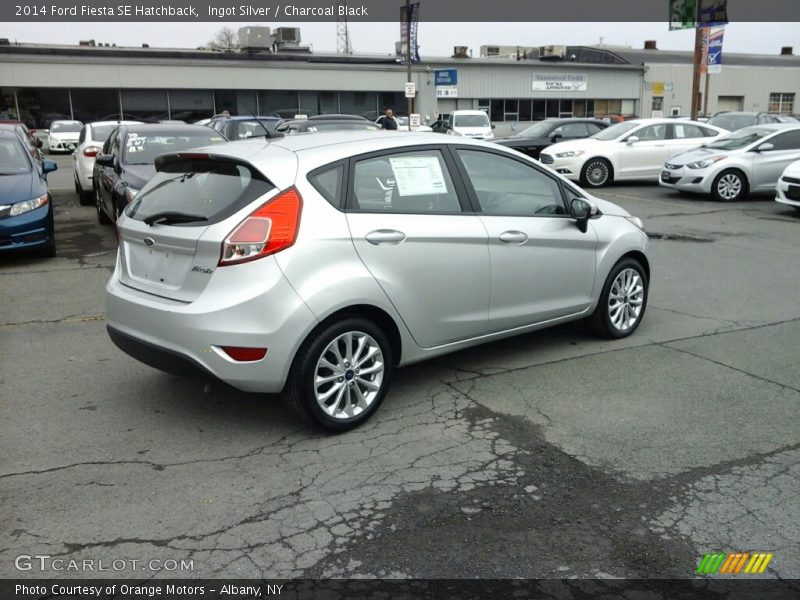 Ingot Silver / Charcoal Black 2014 Ford Fiesta SE Hatchback