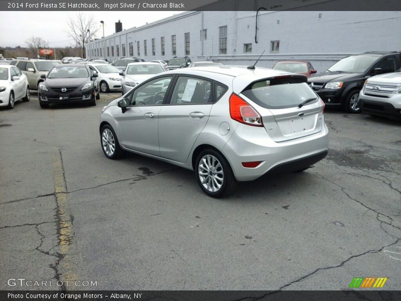 Ingot Silver / Charcoal Black 2014 Ford Fiesta SE Hatchback
