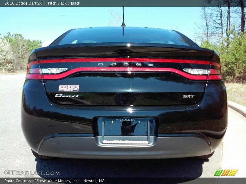 Pitch Black / Black 2016 Dodge Dart SXT