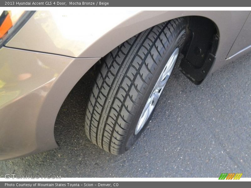 Mocha Bronze / Beige 2013 Hyundai Accent GLS 4 Door