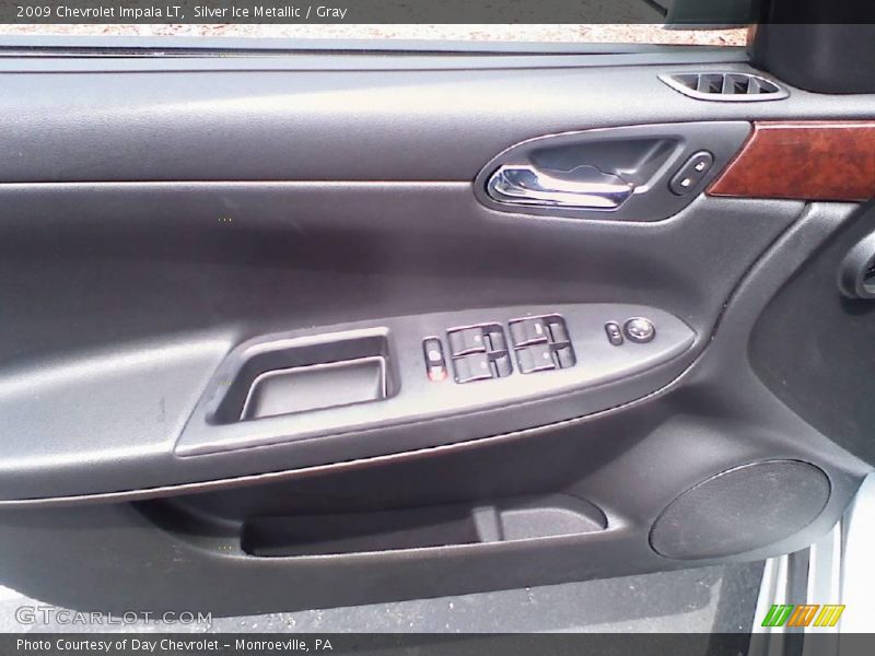 Silver Ice Metallic / Gray 2009 Chevrolet Impala LT
