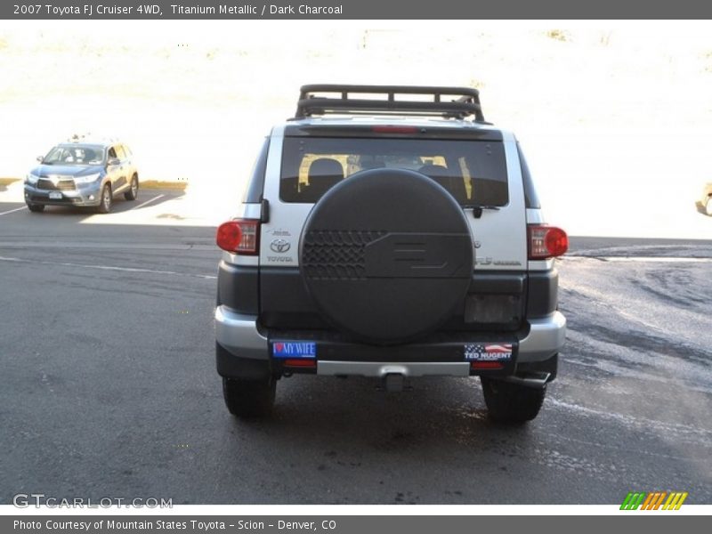 Titanium Metallic / Dark Charcoal 2007 Toyota FJ Cruiser 4WD