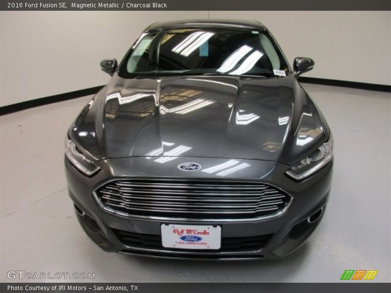 Magnetic Metallic / Charcoal Black 2016 Ford Fusion SE