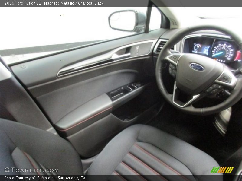 Magnetic Metallic / Charcoal Black 2016 Ford Fusion SE