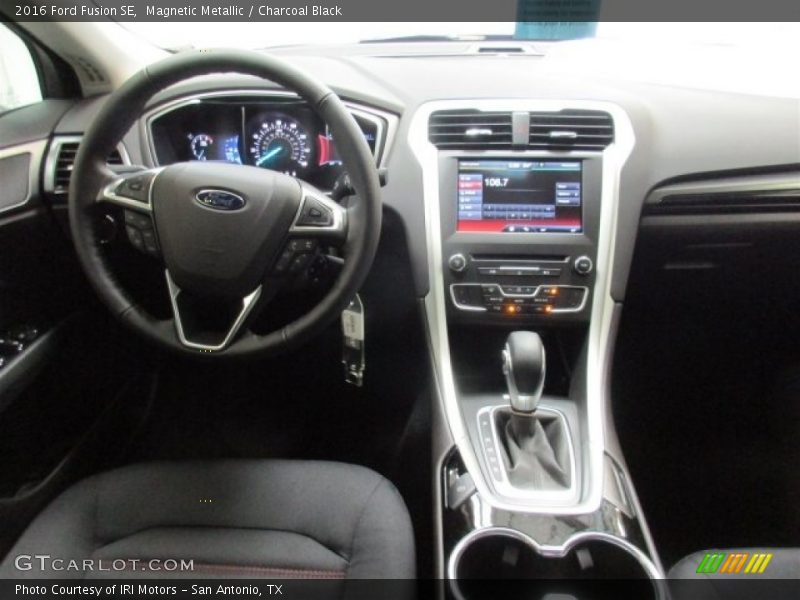 Magnetic Metallic / Charcoal Black 2016 Ford Fusion SE